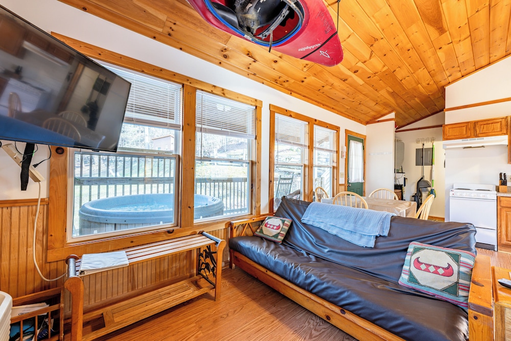 Nantahala Cabins 16/50