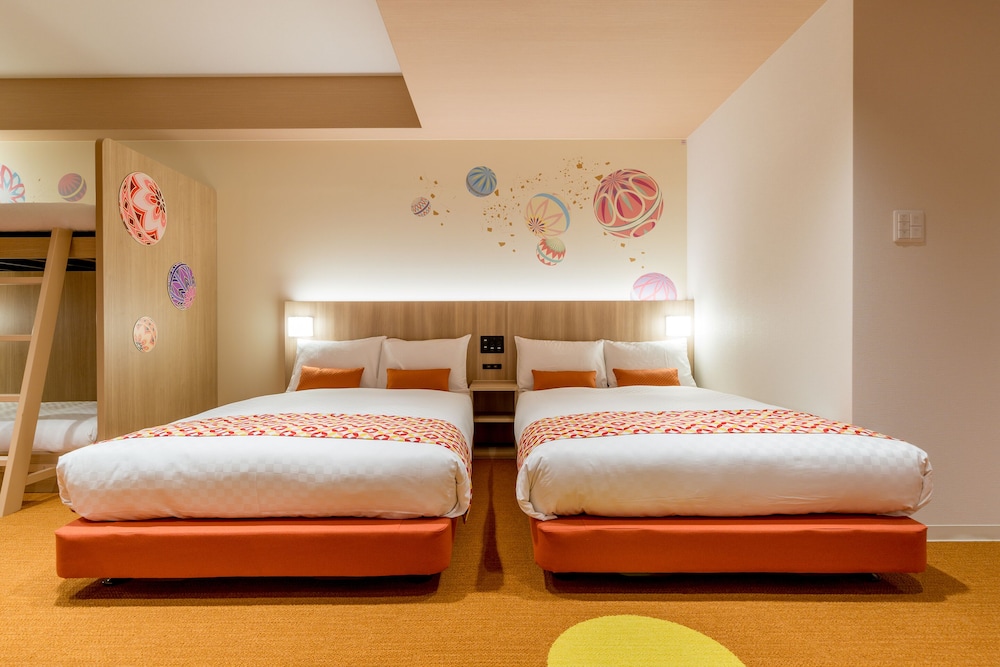 SEMI ROOM, 2 SEMI DOUBLE BEDS, BUNK BED, SOFA
