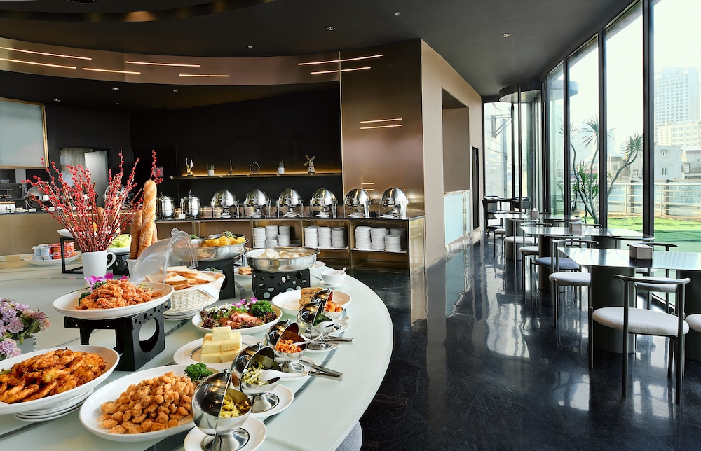 Mercure Xiamen On the Bund 46/58