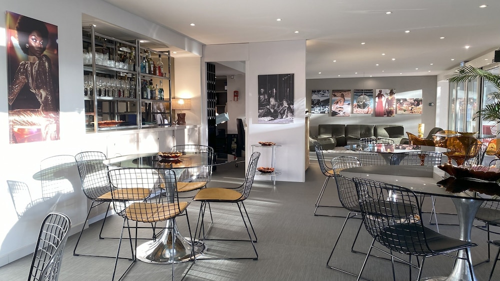 Pamela Hotel Cassis 58/75