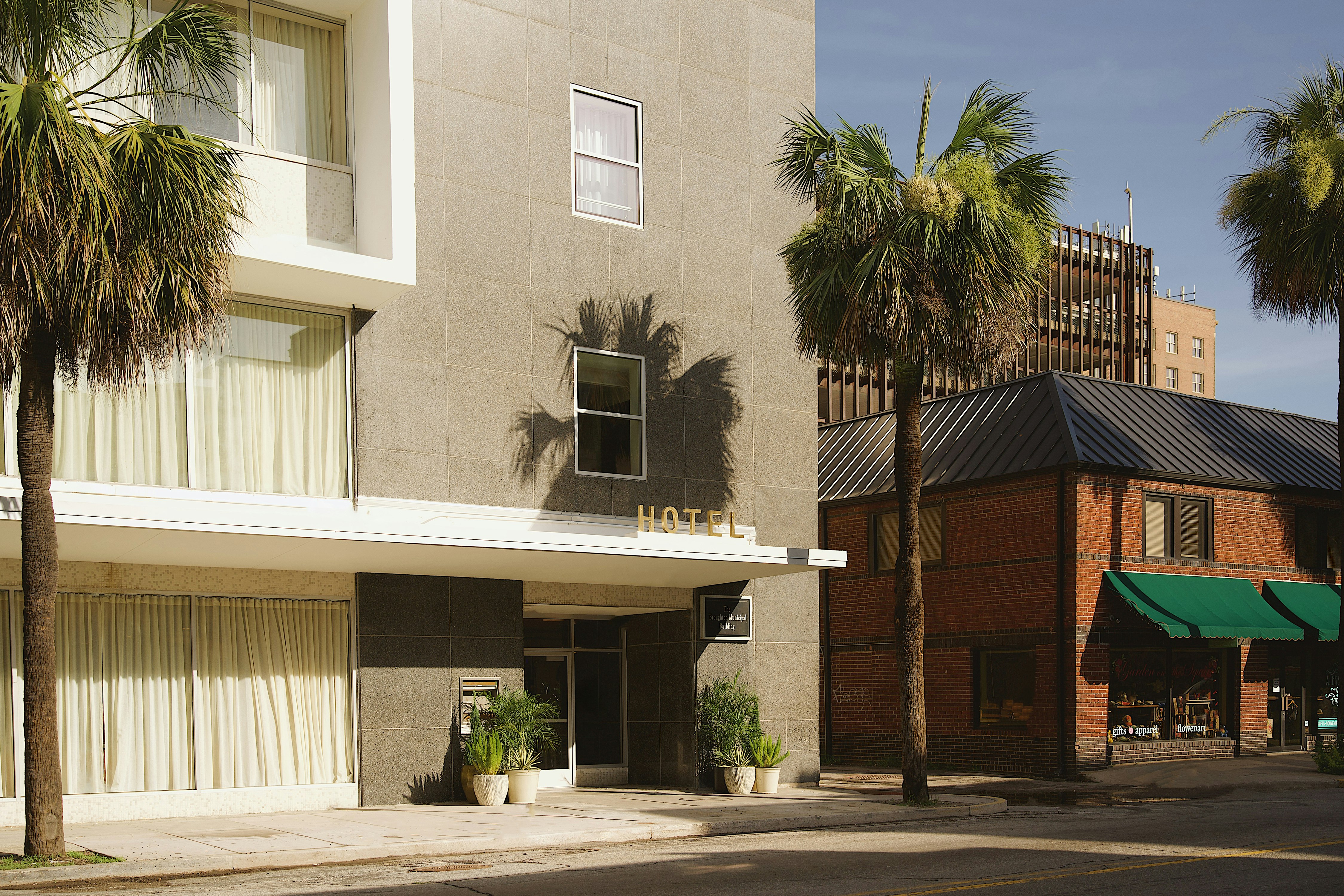 Municipal Grand Hotel 4/41