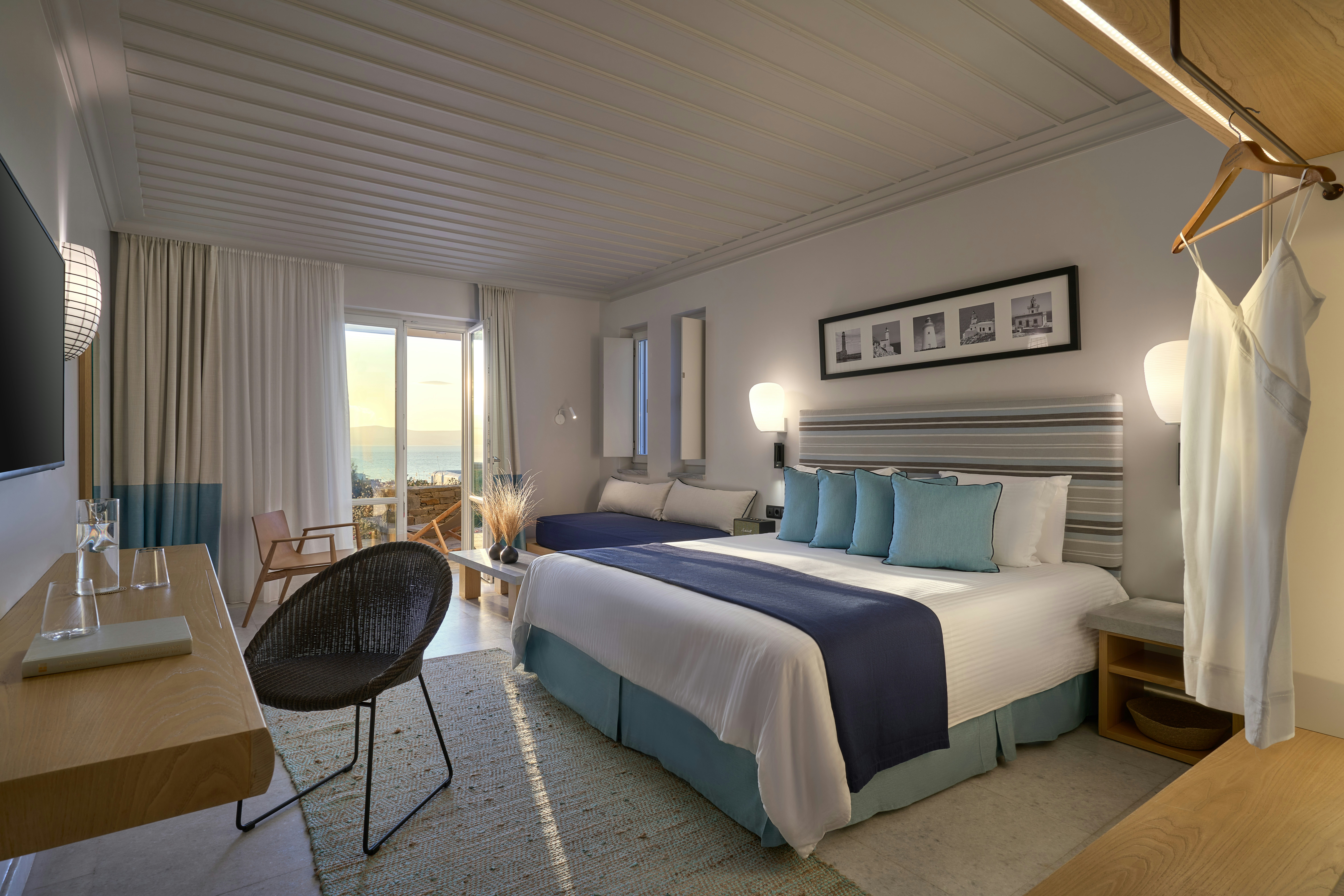 SUN, SUITE, SEA VIEW