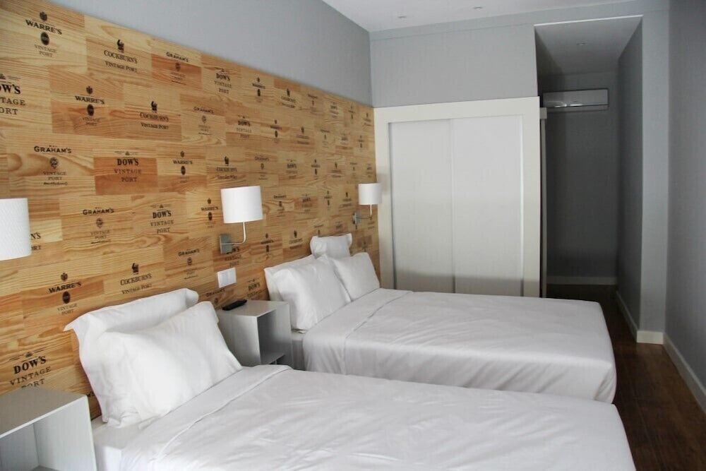ROOM, TRIPLE
