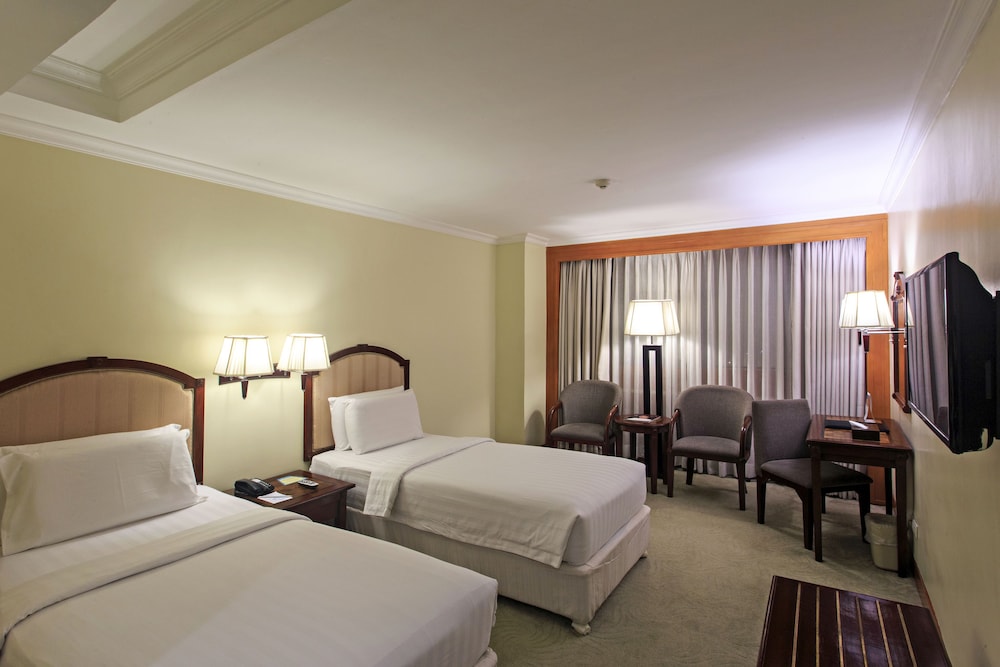 Cebu Parklane International Hotel 14/50