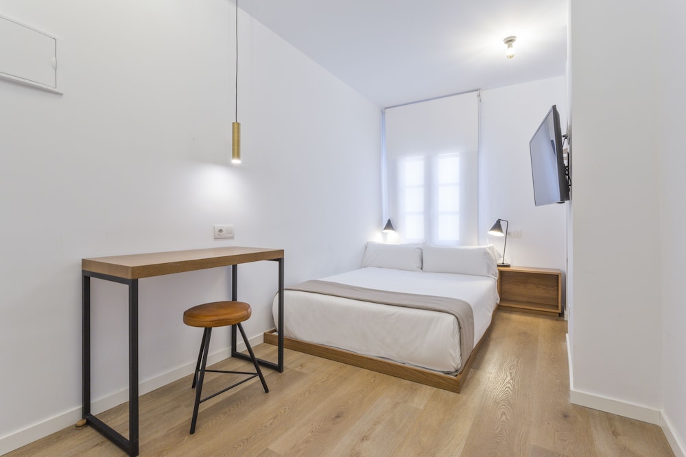 DOUBLE BED