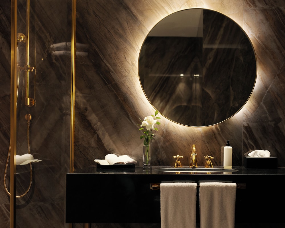 Marly Boutique Hotel 60/63