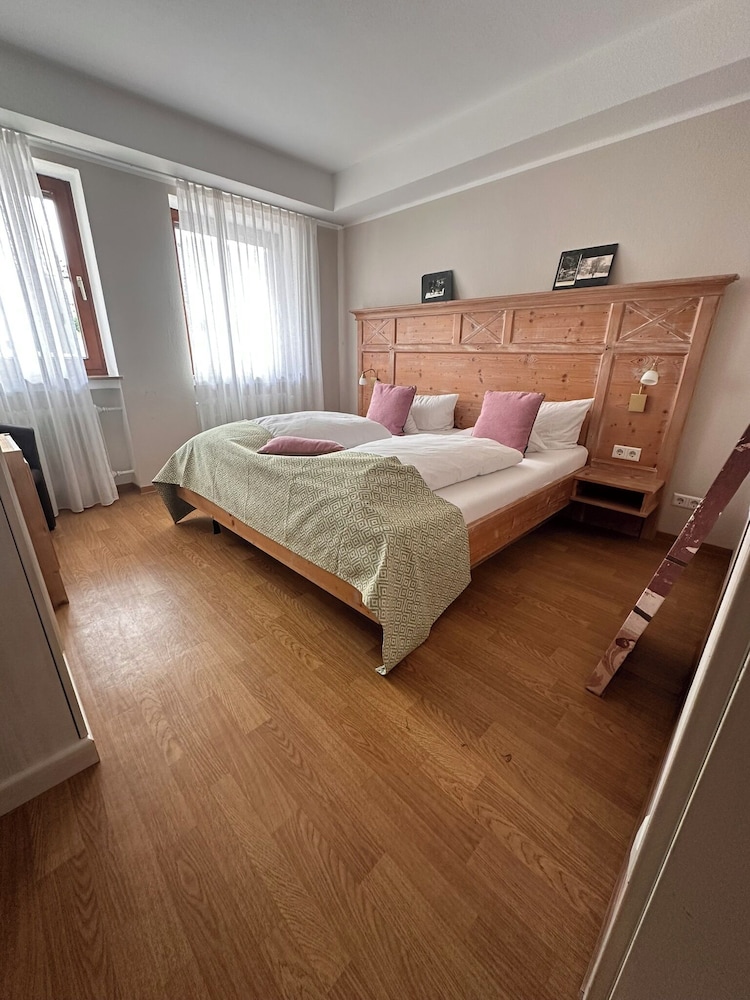Hotel Nuhnetal 13/50