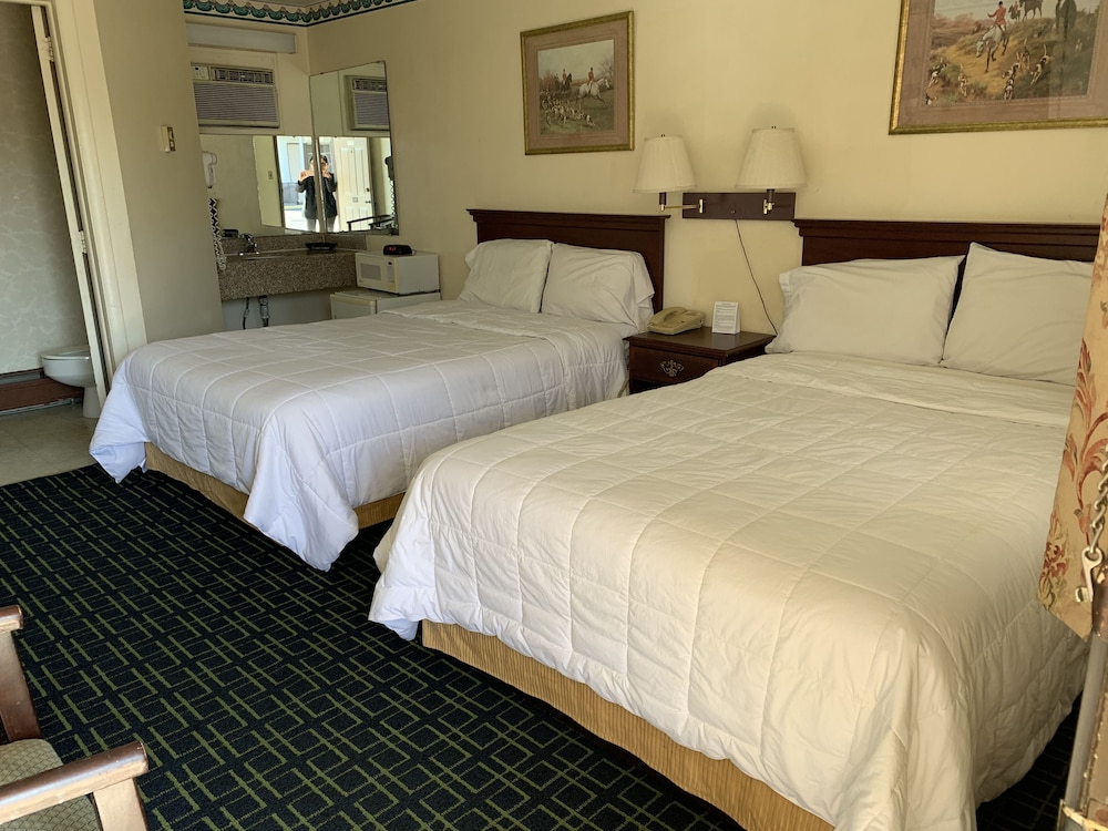 Red Carpet Inn 16/38