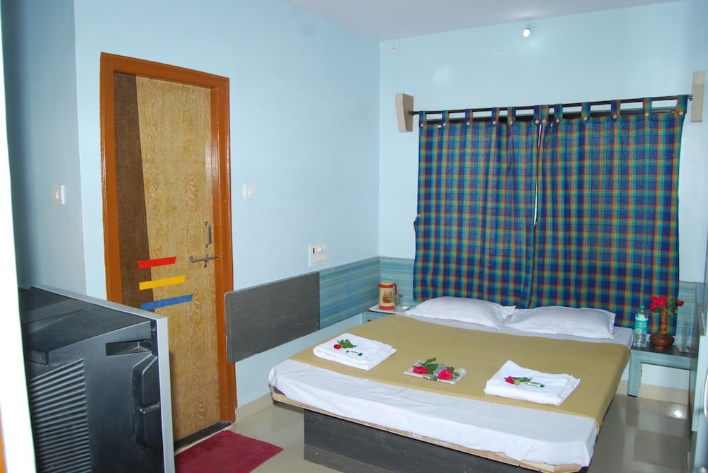 Hotel Utsav 24/24