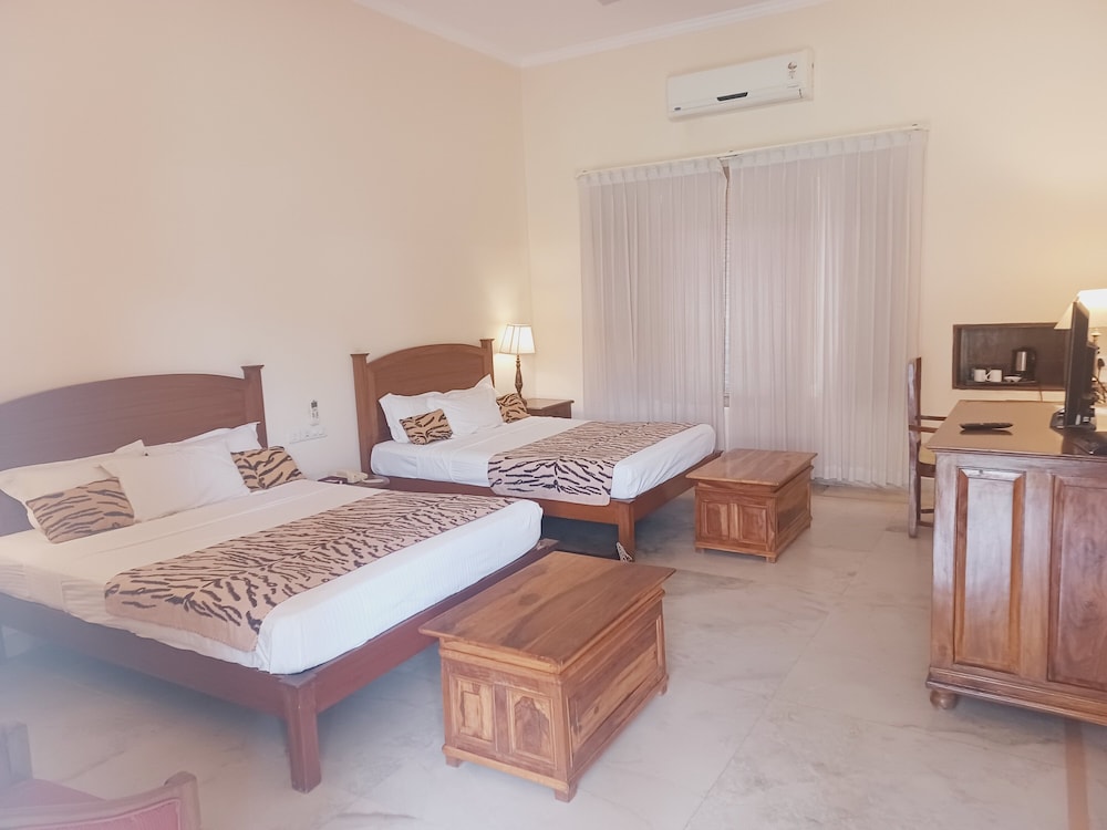 Hotel Dev Vilas 20/72