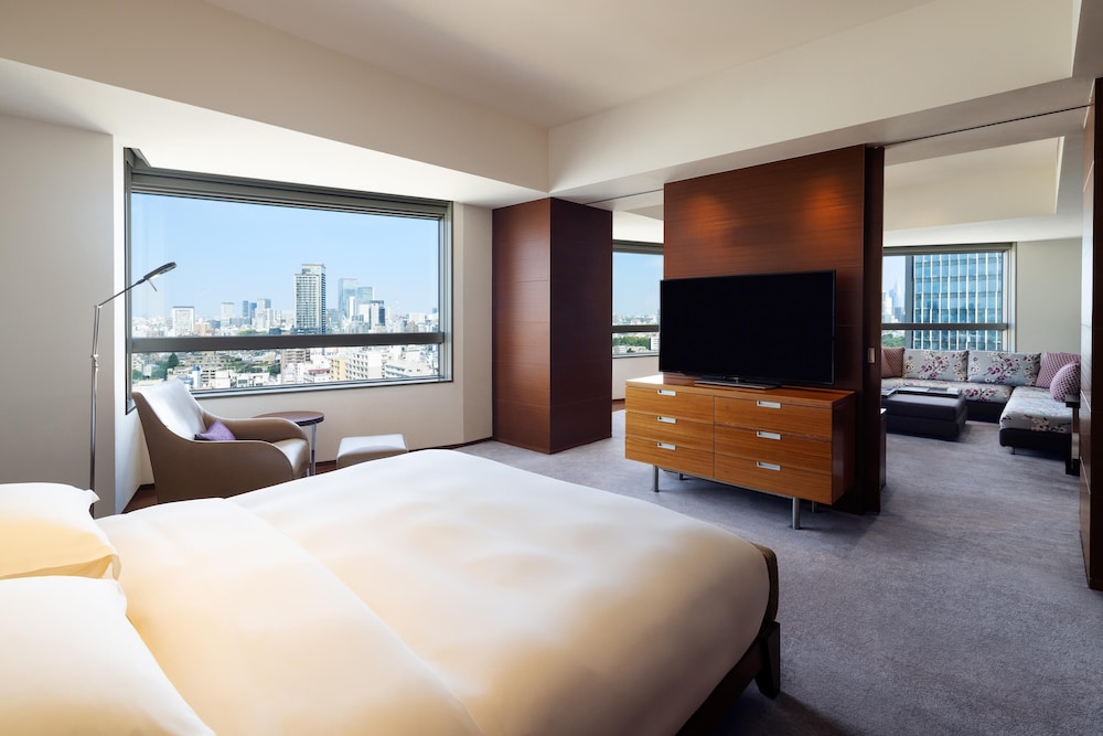 Grand, Executive, Suite, King Bed