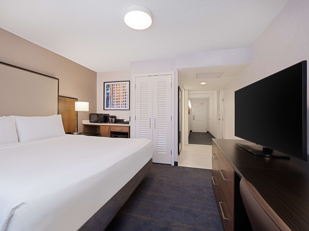 BASIC, KING BED