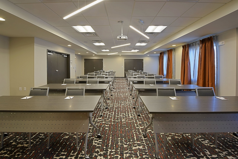 STAYBRIDGE SUITES LITTLE ROCK - MEDICAL CENTER 45/66