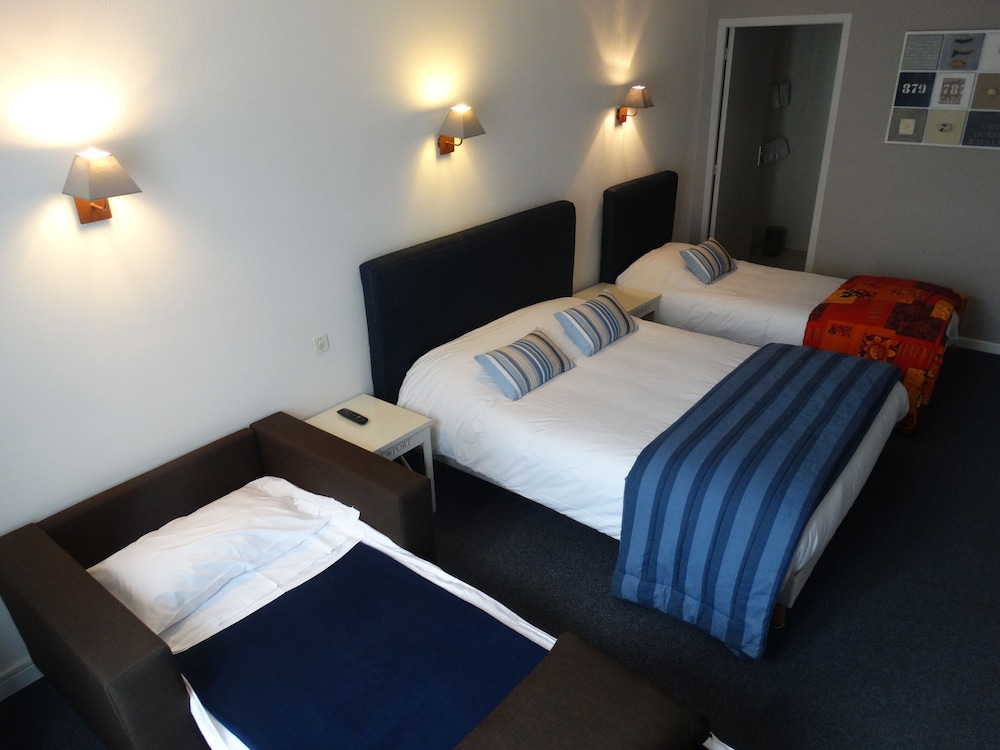 Le Castel Fleuri Hotel 29/61