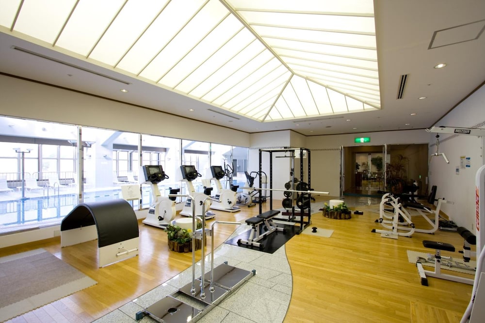 Naspa New Otani Hotel 38/75