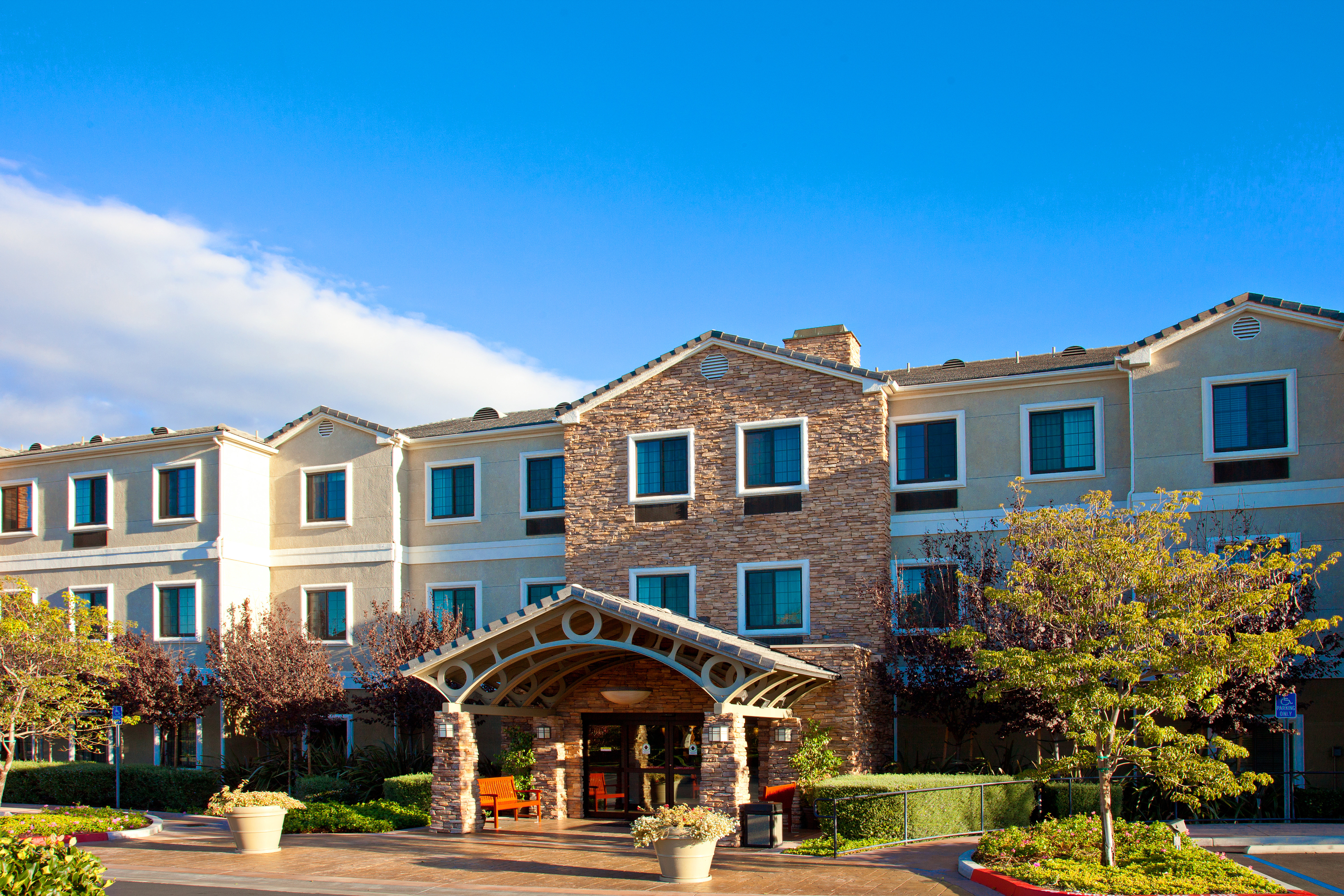 Staybridge Suites Irvine East/Lake Forest 6/72