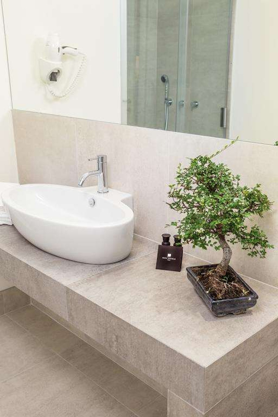 Home Boutique Luxury & Design 32/37