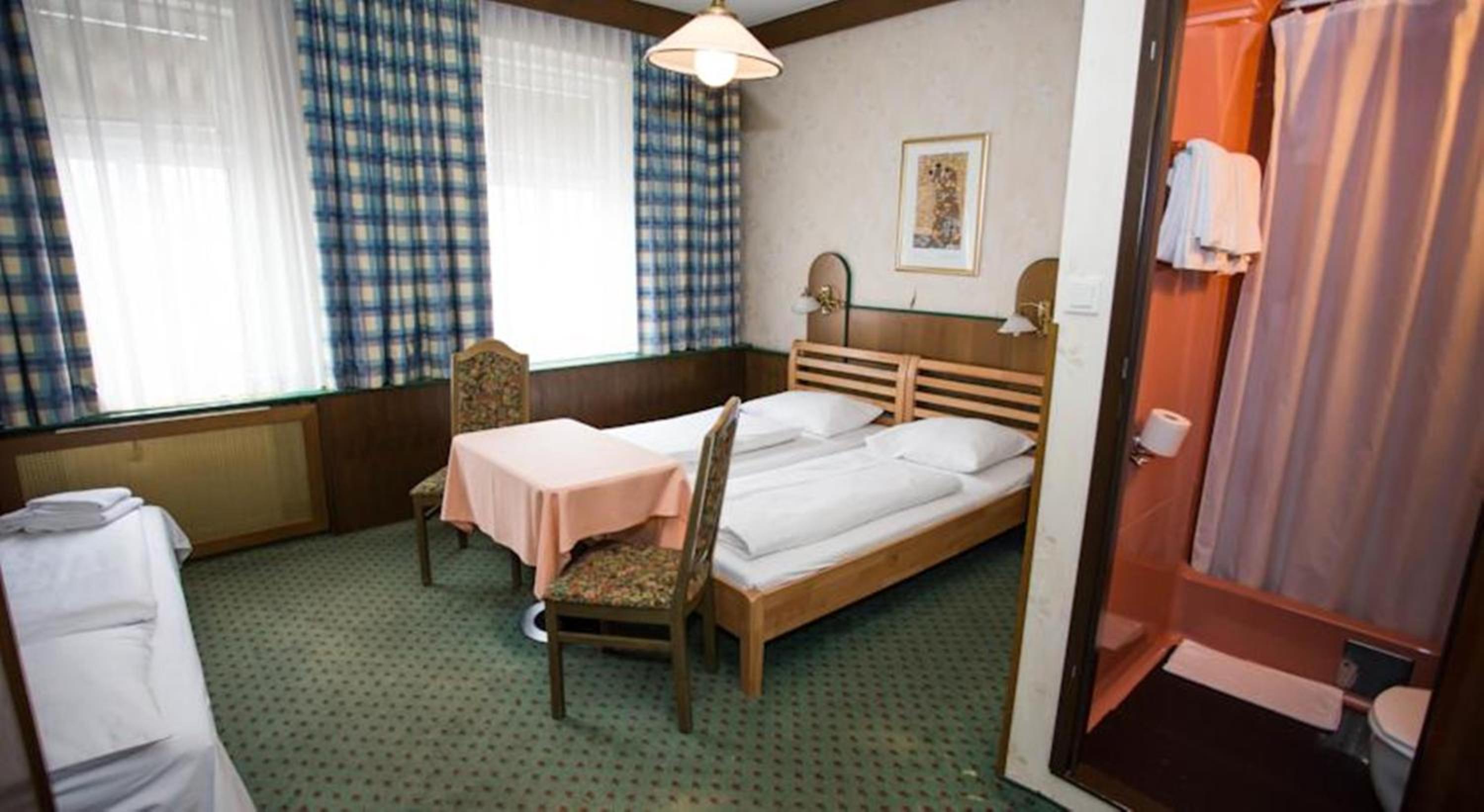 Hadrigan Hotel 21/69