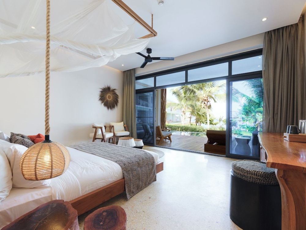 Kwanza Resort by Sunrise 25/60