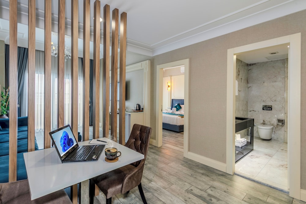 Marnas Hotel 39/45