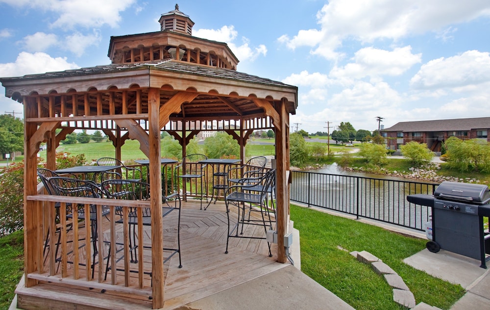 Candlewood Suites Springfield 3/57
