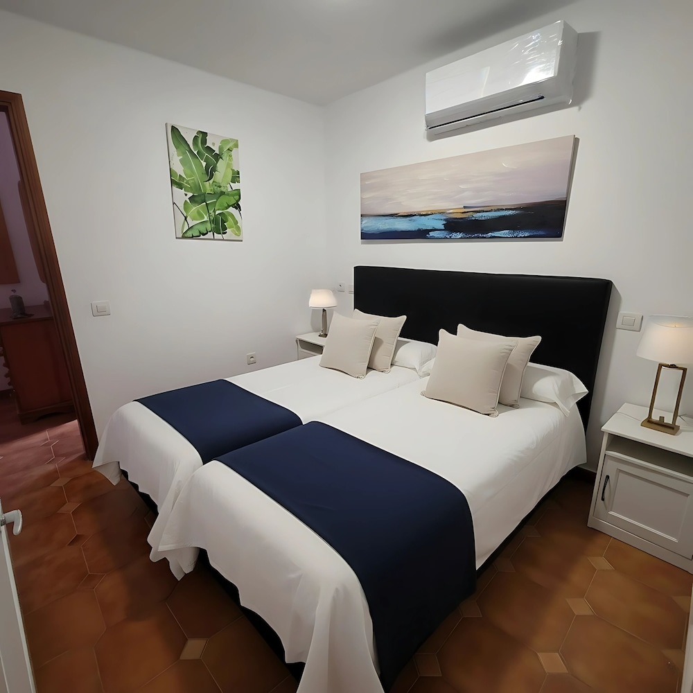 1 BEDROOM, DELUXE, APARTMENT