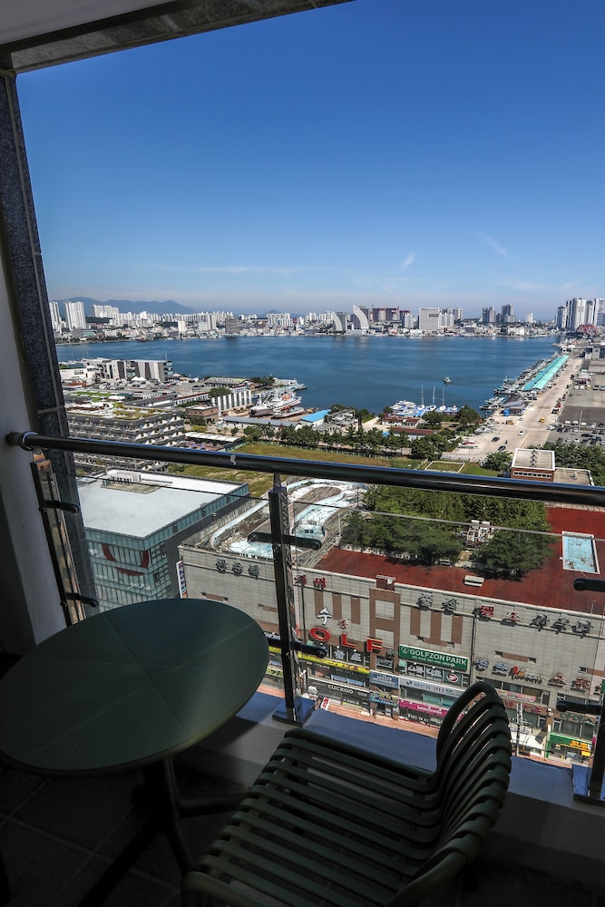 Hotel Around Sokcho 54/62