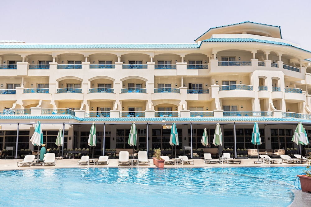 FLOW Spectrum Resort Sahl Hasheesh in SAHL HASHEESH
