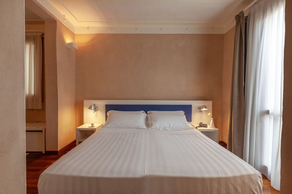 1 BEDROOM, FAMILY, STUDIO