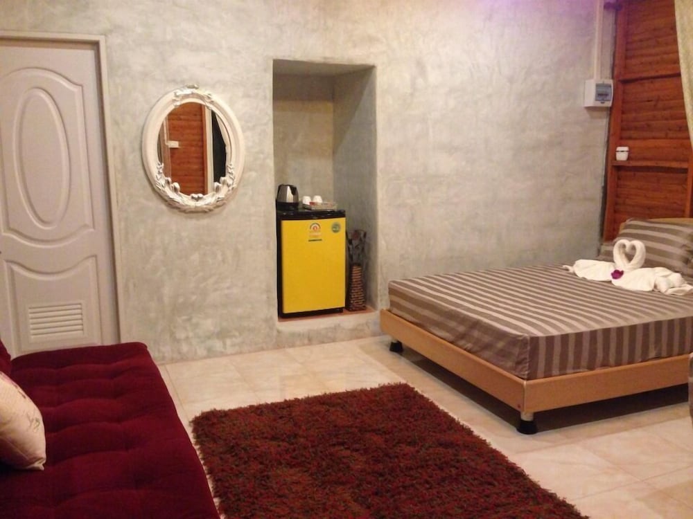 Lundaresort & Orchid 8/50