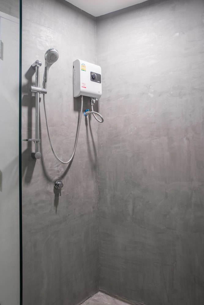 Nornyaowarat Hostel 20/29