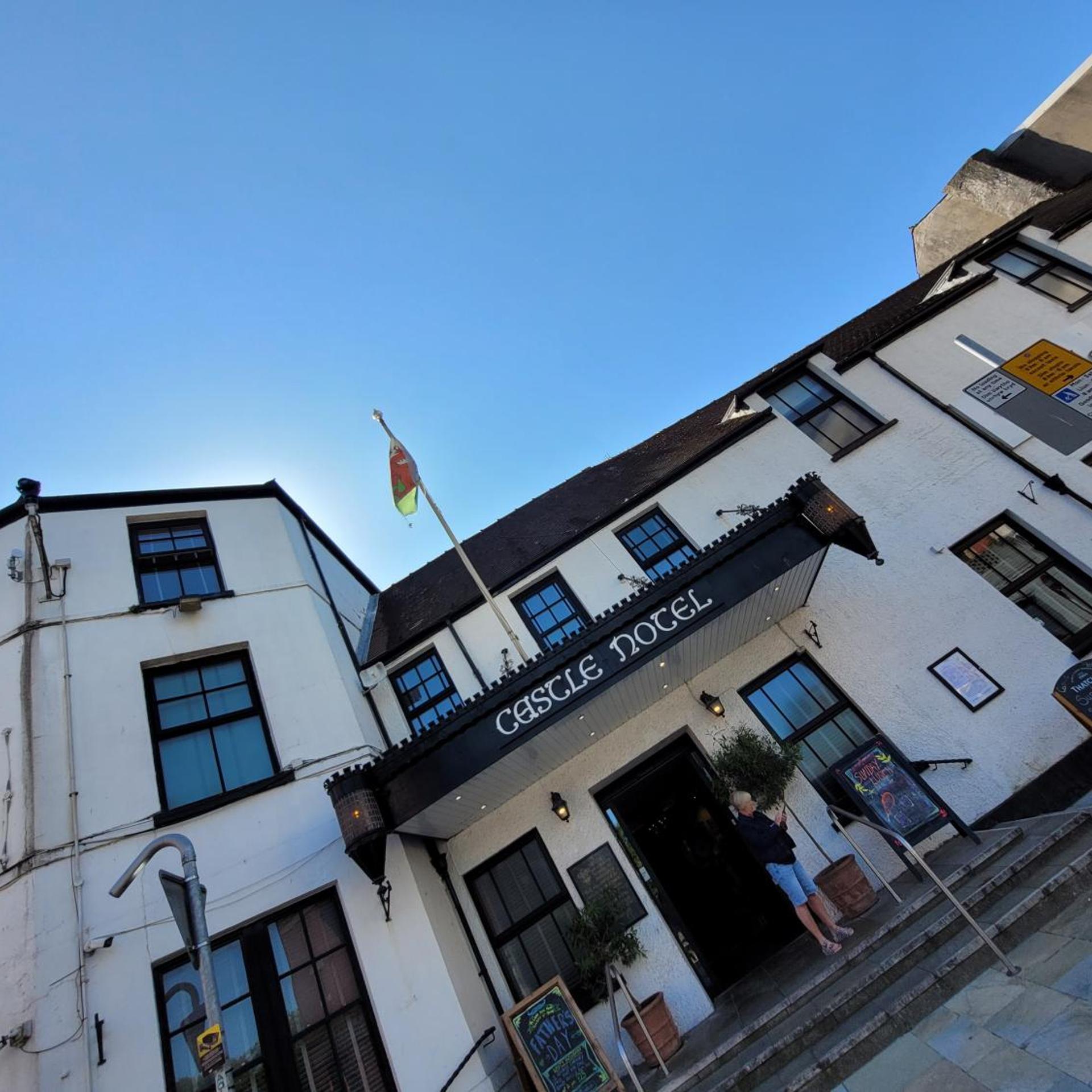 The Castle Hotel 2/61
