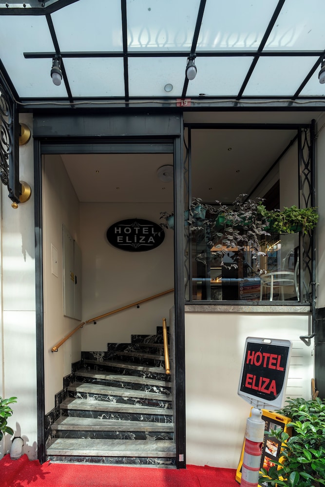 Eliza Hotel 3/50