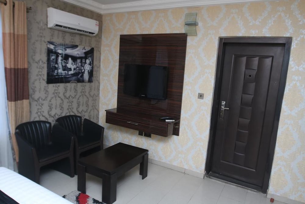 Jonaith Hotels & Suites 18/29