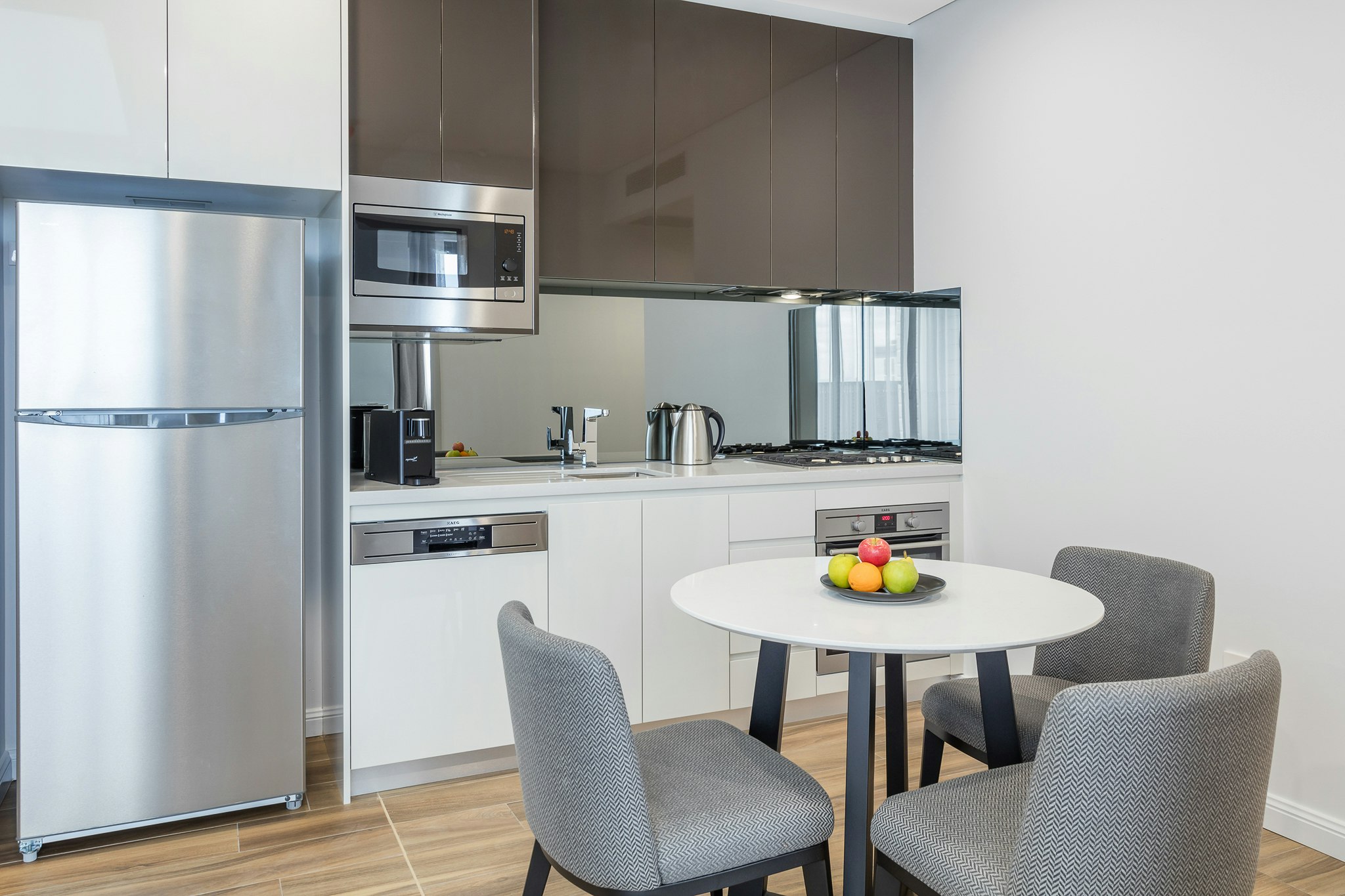 Meriton Suites Coward Street 41/50