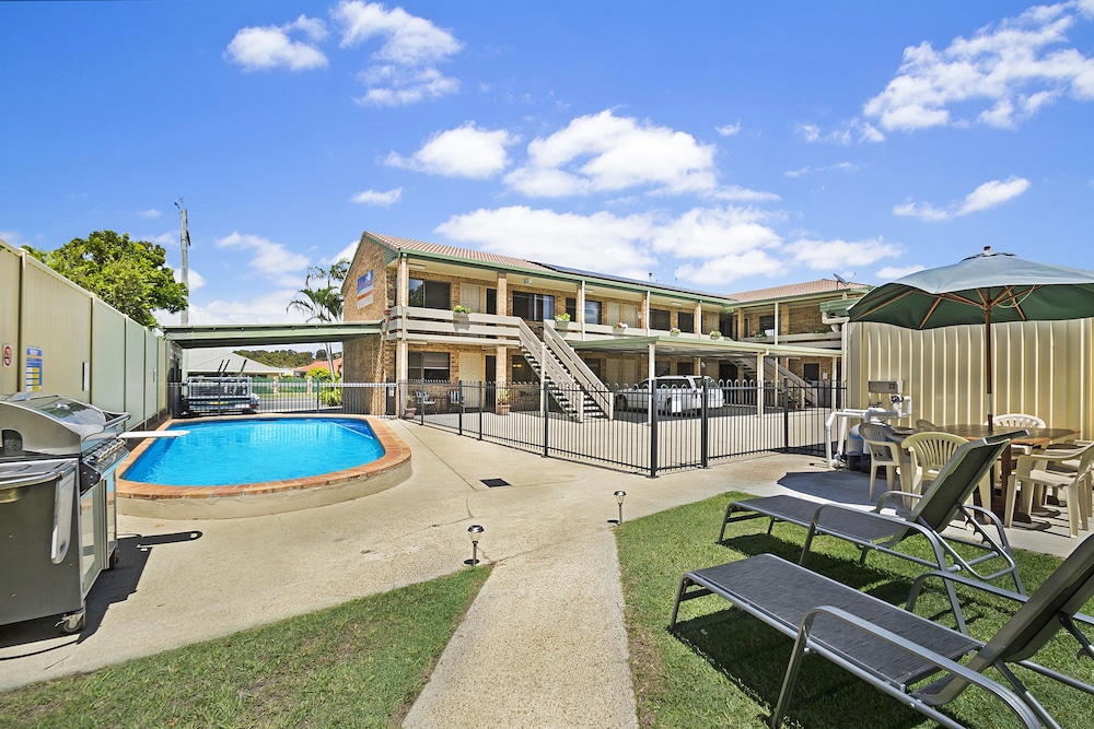 Golden Beach Motor Inn 5/45