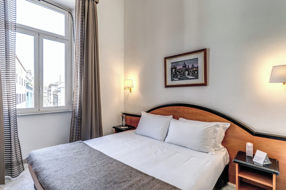 Room, Triple, 1 Double and 1 Single Bed, Hotel Sonya 8/10