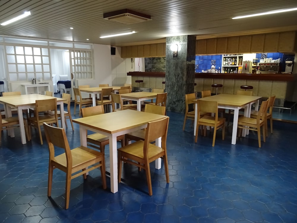 Marques de Santillana Hotel 47/60