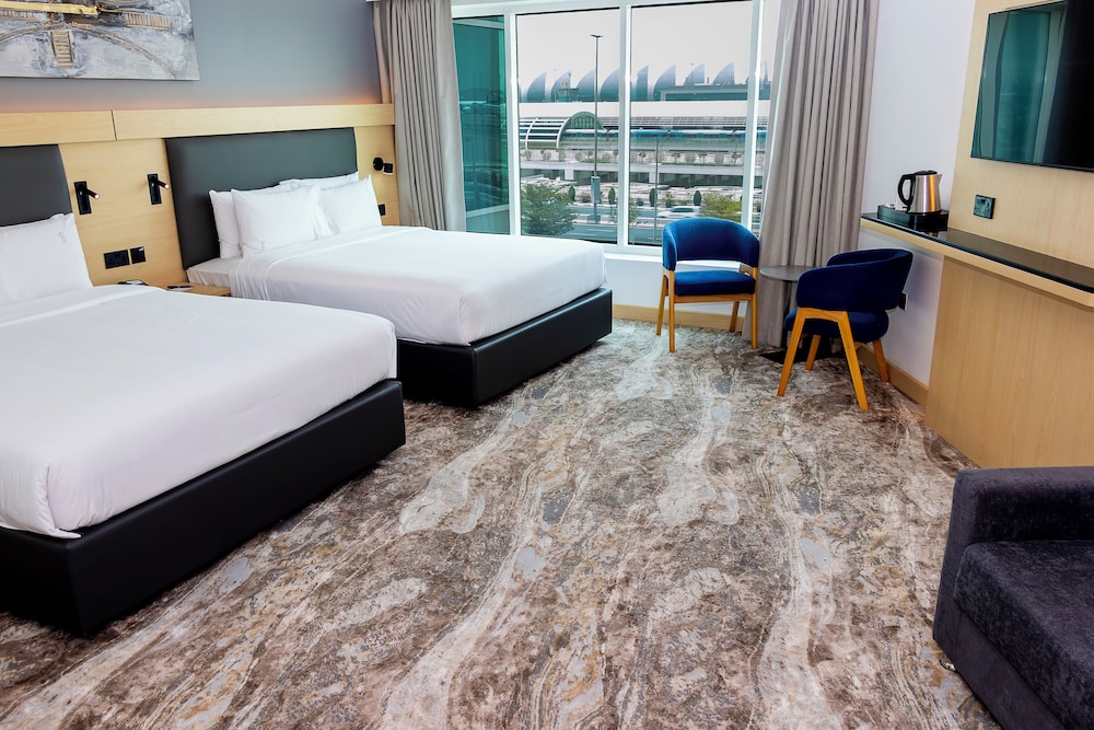 Holiday Inn Express Dubai Airport 12/44