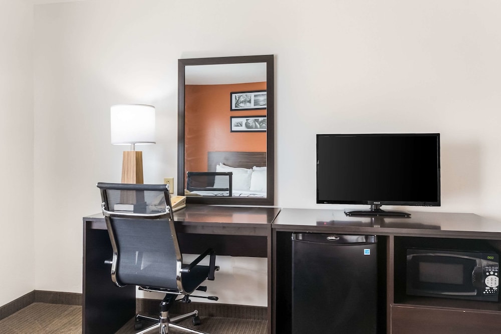 Sleep Inn & Suites North Liberty - Liberty City 38/43