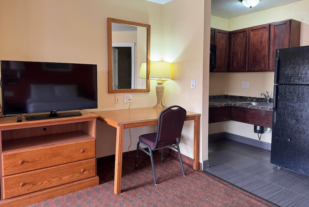 Travelodge by Wyndham Lubbock 26/32