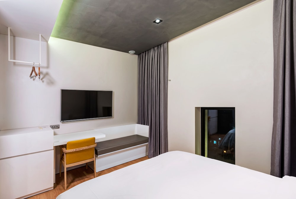 HOTEL THE DESIGNERS KONDAE 40/71