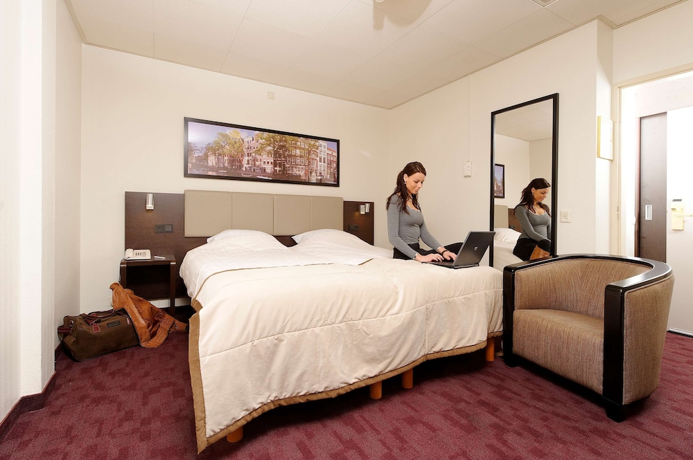 BEST WESTERN DAM SQUARE INN 10/54
