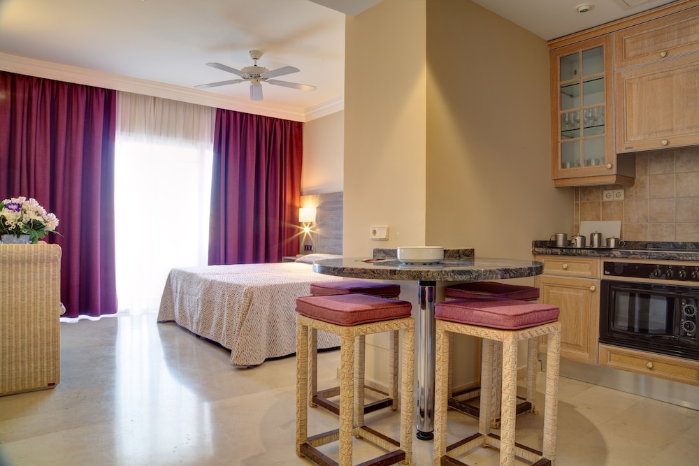 Palm Oasis Maspalomas 6/50