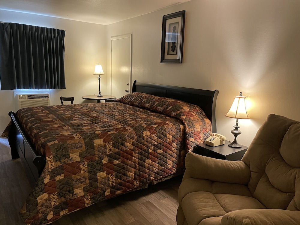 Rodeway Inn 5/17