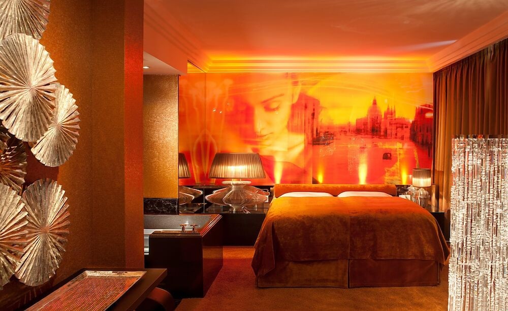 Savoy Hotel 3/33