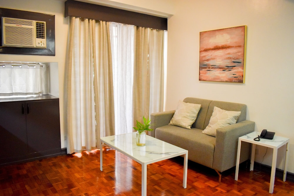 Sunette Tower Suites Makati City Center 51/75
