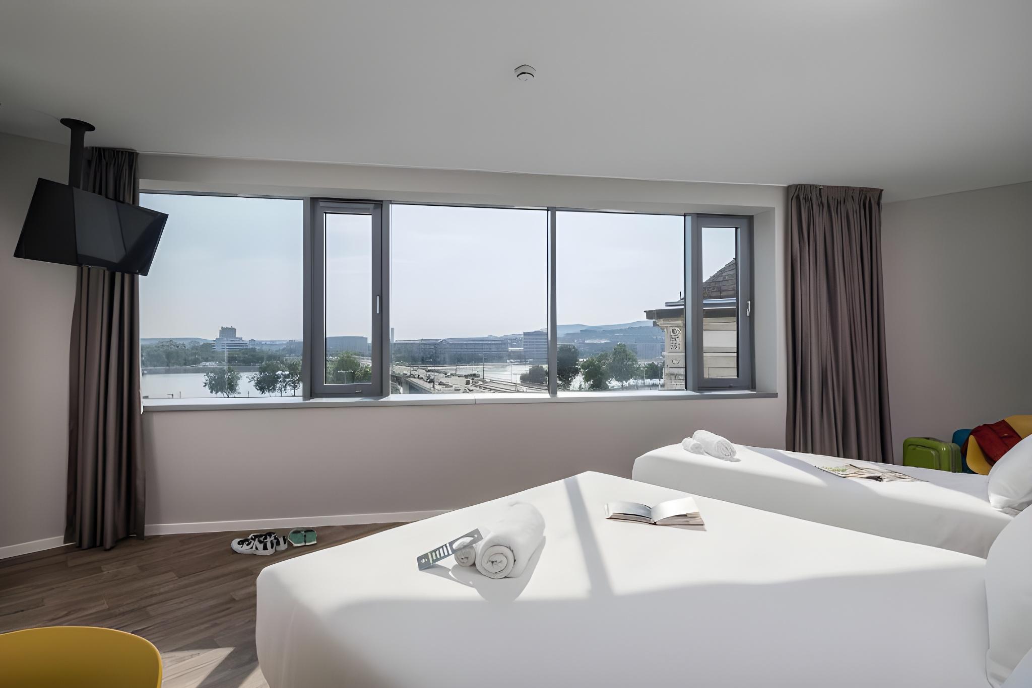 Standard, Double or Twin Bed