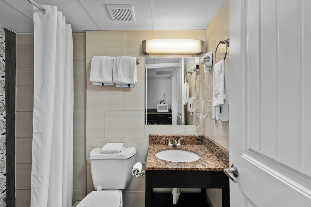 WindWater Hotel & Marina 64/66