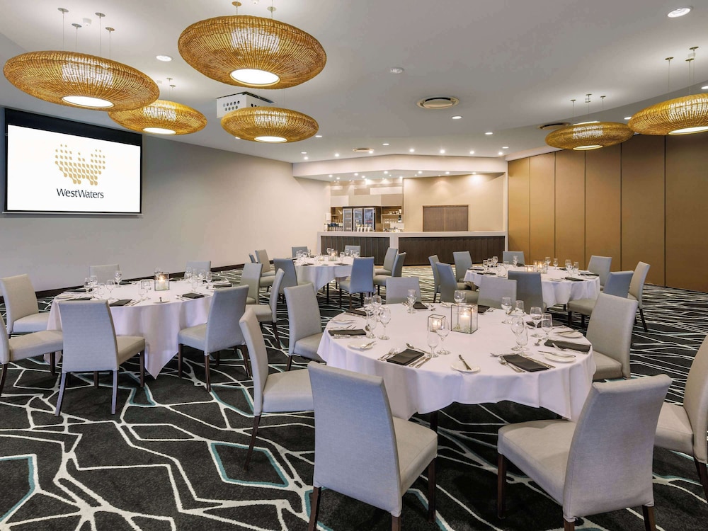 Mercure Melbourne Caroline Springs 38/48